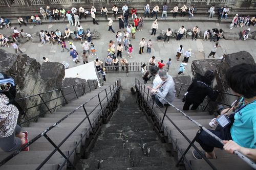 第三回廊への階段はこれほど急だ