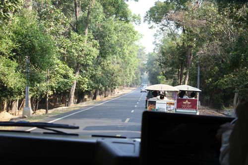 アンコール・トムは周囲12kmの広い遺跡