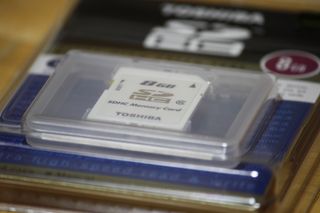 ボケた感じのSDHC8GB