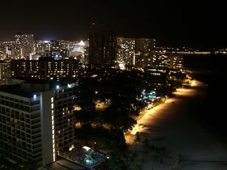 ワイキキ方面の夜景